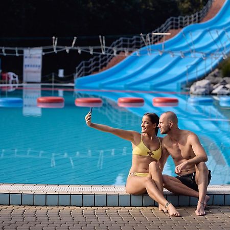Rubin Relax Apartman Sarvar Ngoại thất bức ảnh